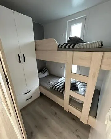 Floating House - Luxury Floating Sea Oasis Пула