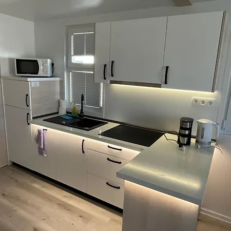 Апартаменти Floating House - Luxury Floating Sea Oasis Пула