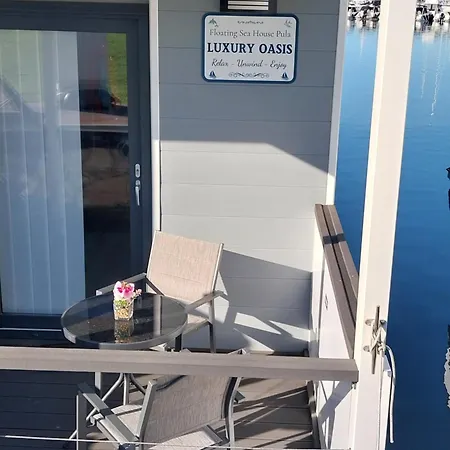 Lejlighed Floating House - Luxury Floating Sea Oasis Pula