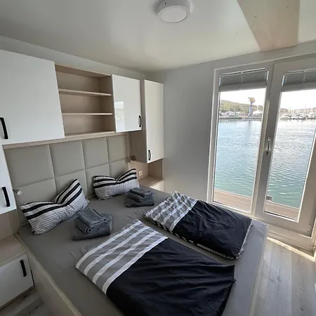 Floating House - Luxury Floating Sea Oasis *