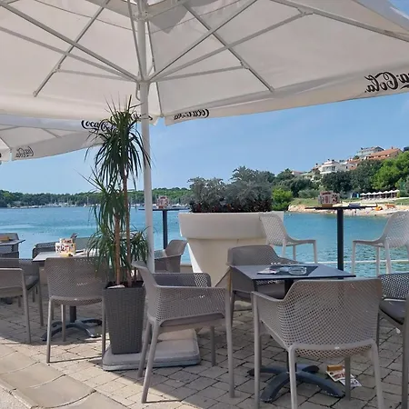Apartmán Floating House - Luxury Floating Sea Oasis Pula