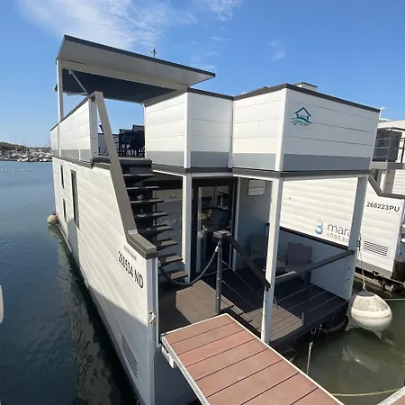 Apartment Floating House - Luxury Floating Sea Oasis *