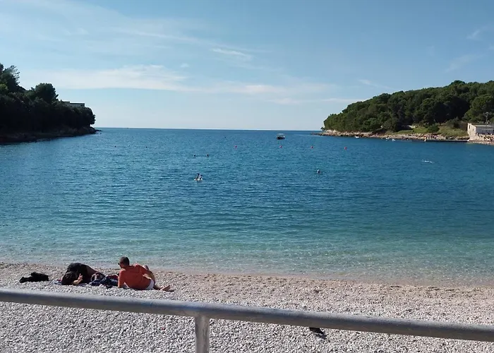 Floating House - Luxury Floating Sea Oasis *