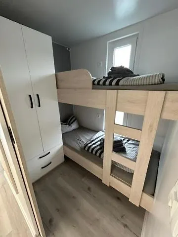 Floating House - Luxury Floating Sea Oasis Пула