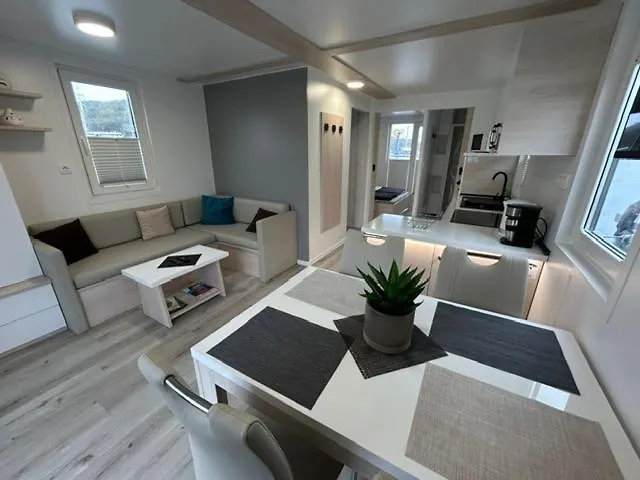 Floating House - Luxury Floating Sea Oasis Pula