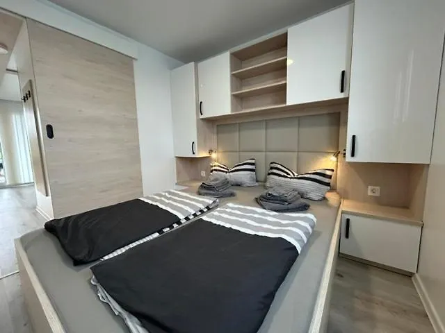 Апартаменты Floating House - Luxury Floating Sea Oasis