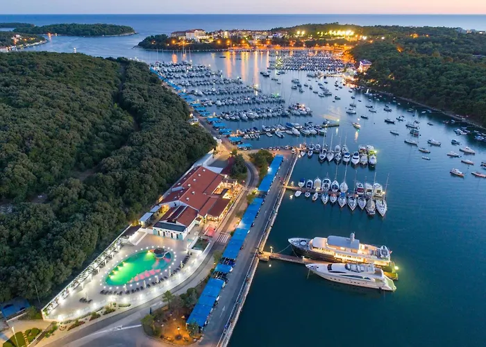 Floating House - Luxury Floating Sea Oasis Апартаменты