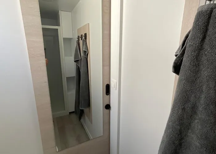 Floating House - Luxury Floating Sea Oasis Апартаменты *