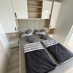 Apartman Floating House - Luxury Floating Sea Oasis *