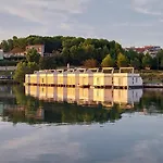 Floating House - Luxury Floating Sea Oasis Pula